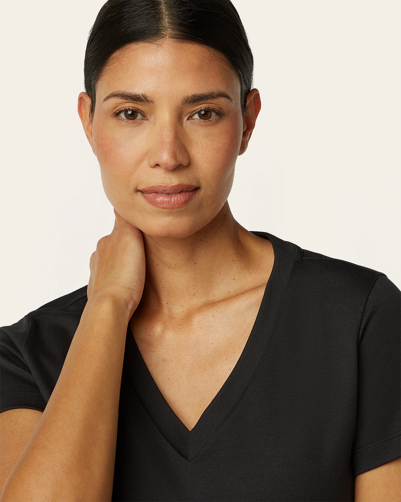 V-neck Slim T-shirt - Black