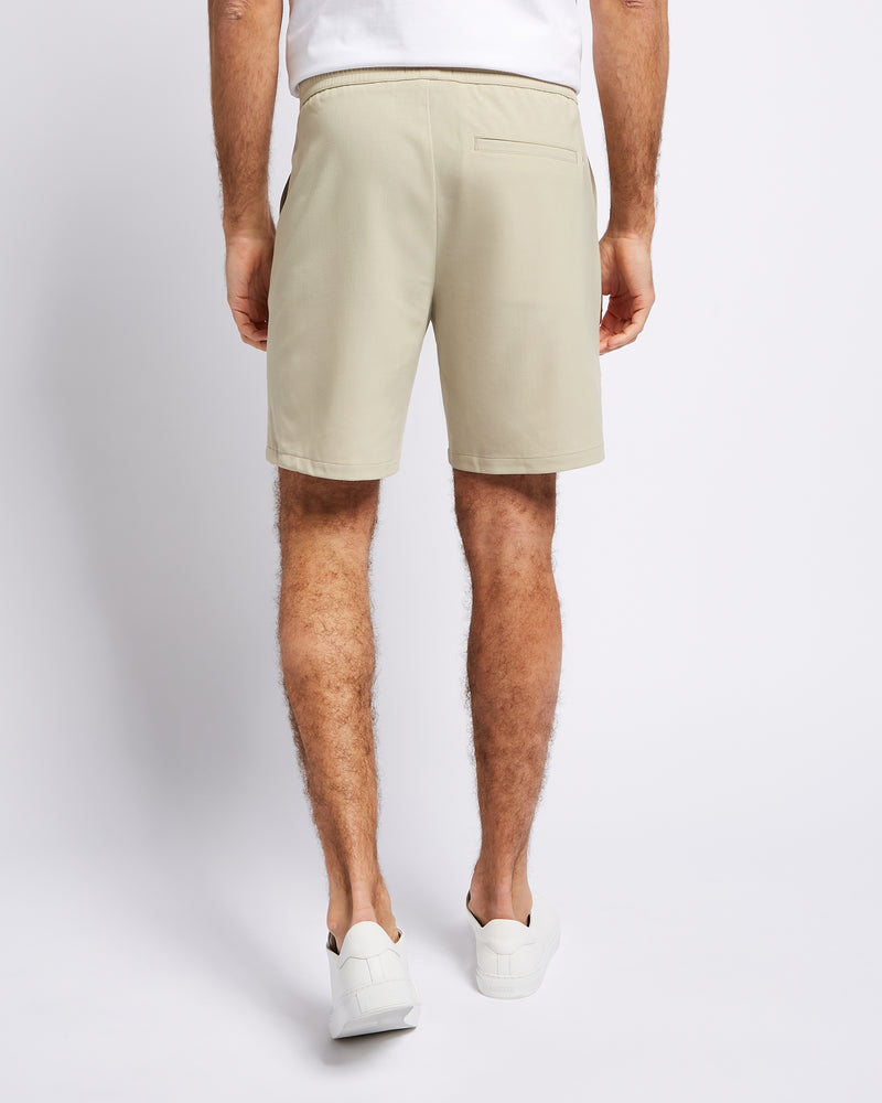 Relaxed Performance shorts sand